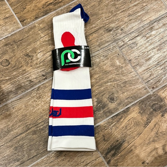 NWT PRO Compression Marathon White, Red and Blue Stripe Socks- UNISEX - Picture 2 of 9